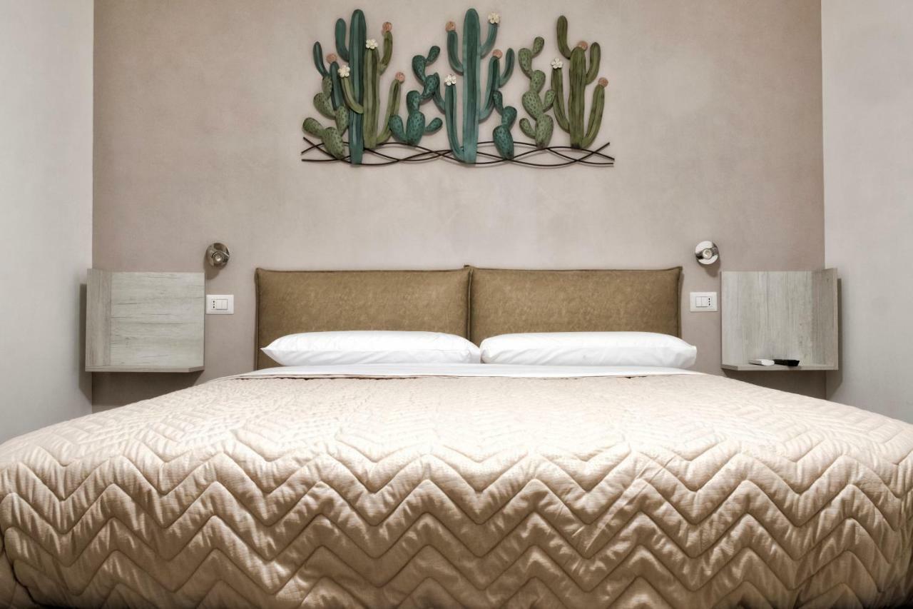 Dimora Flegrea Room & Breakfast Pozzuoli Bagian luar foto