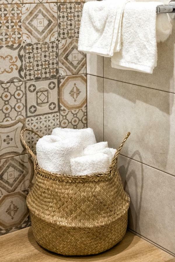 Dimora Flegrea Room & Breakfast Pozzuoli Bagian luar foto